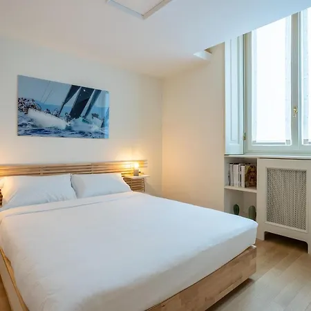 Apartment Brera-montenapoleone-duomo Loft Lusso E Giardino Milan