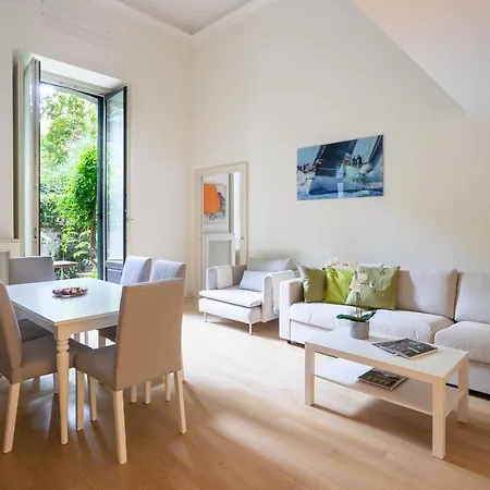 Apartment Brera-montenapoleone-duomo Loft Lusso E Giardino Milan