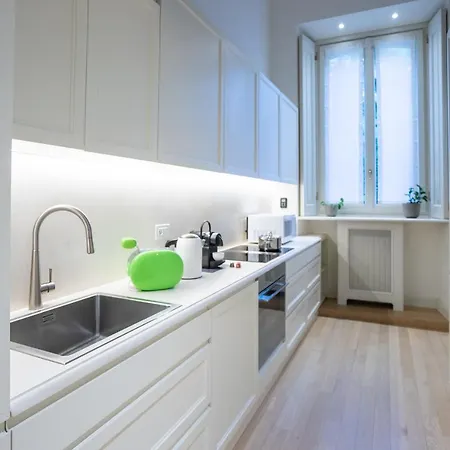 Brera-montenapoleone-duomo Loft Lusso E Giardino Apartment *